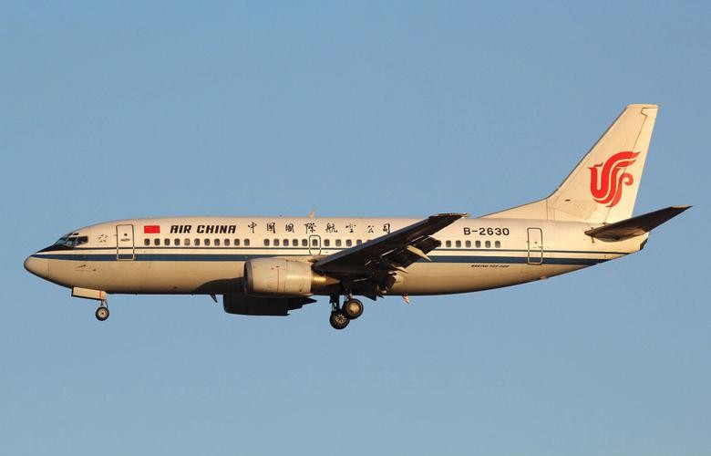 波音737蓝天飞翔视频,波音737史上最成功的飞机