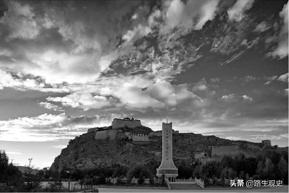 1904年，英军入侵*藏西**，500名藏族人跳江殉国，让侵略者至死难安