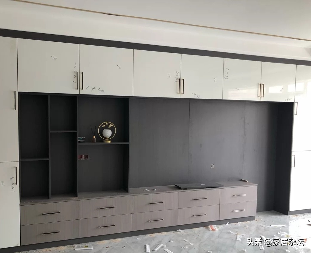 满墙电视柜一年后的使用感受,满墙电视柜到底实用吗