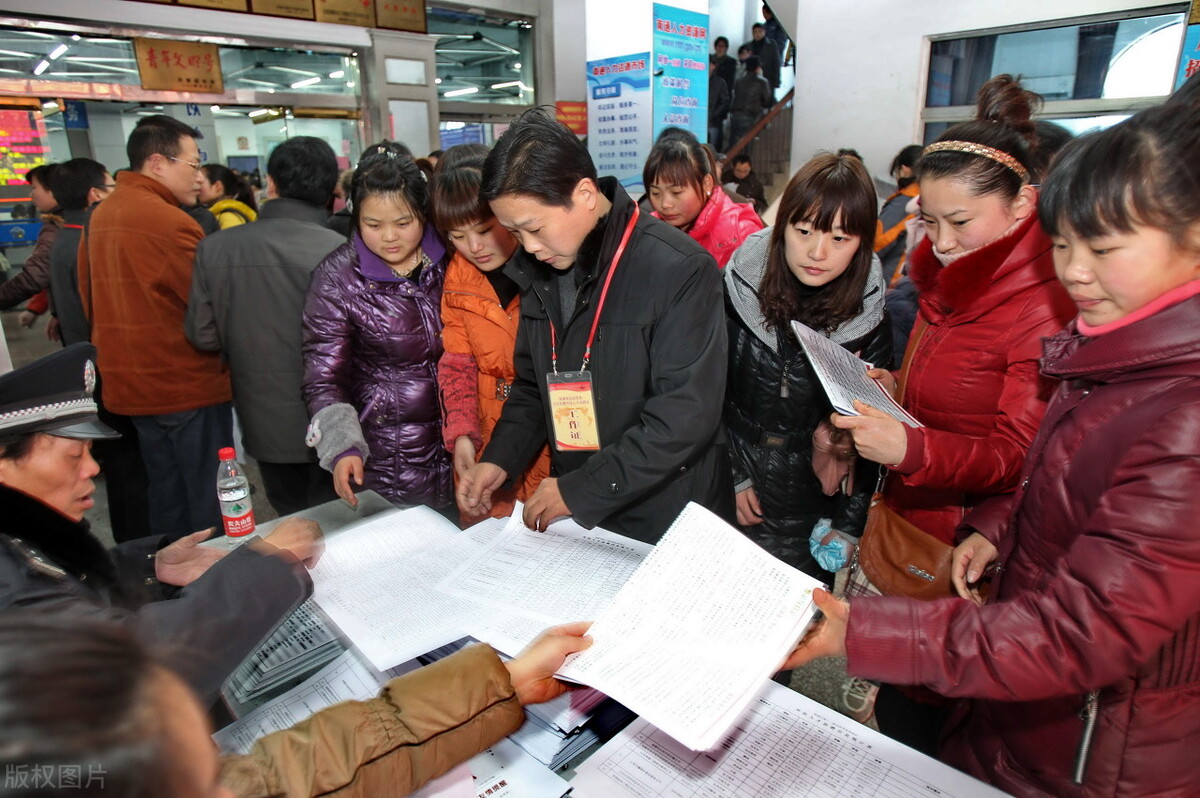 捡垃圾一天赚一万要交税吗,捡垃圾一天赚1000