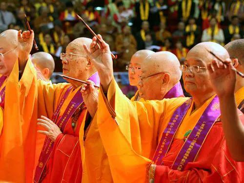 出家当和尚需要多大的福报,怎么才能当僧人