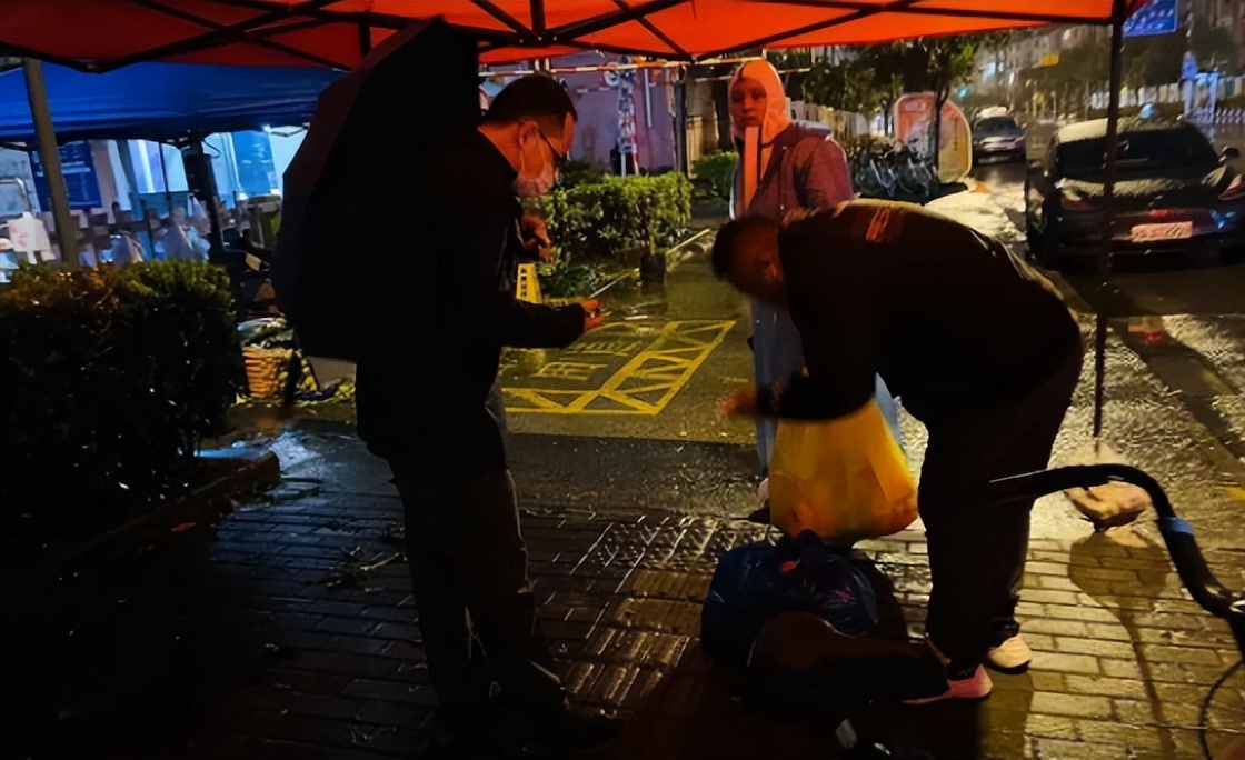 中国捐20亿抗击疫情,国内疫情上海捐了什么东西