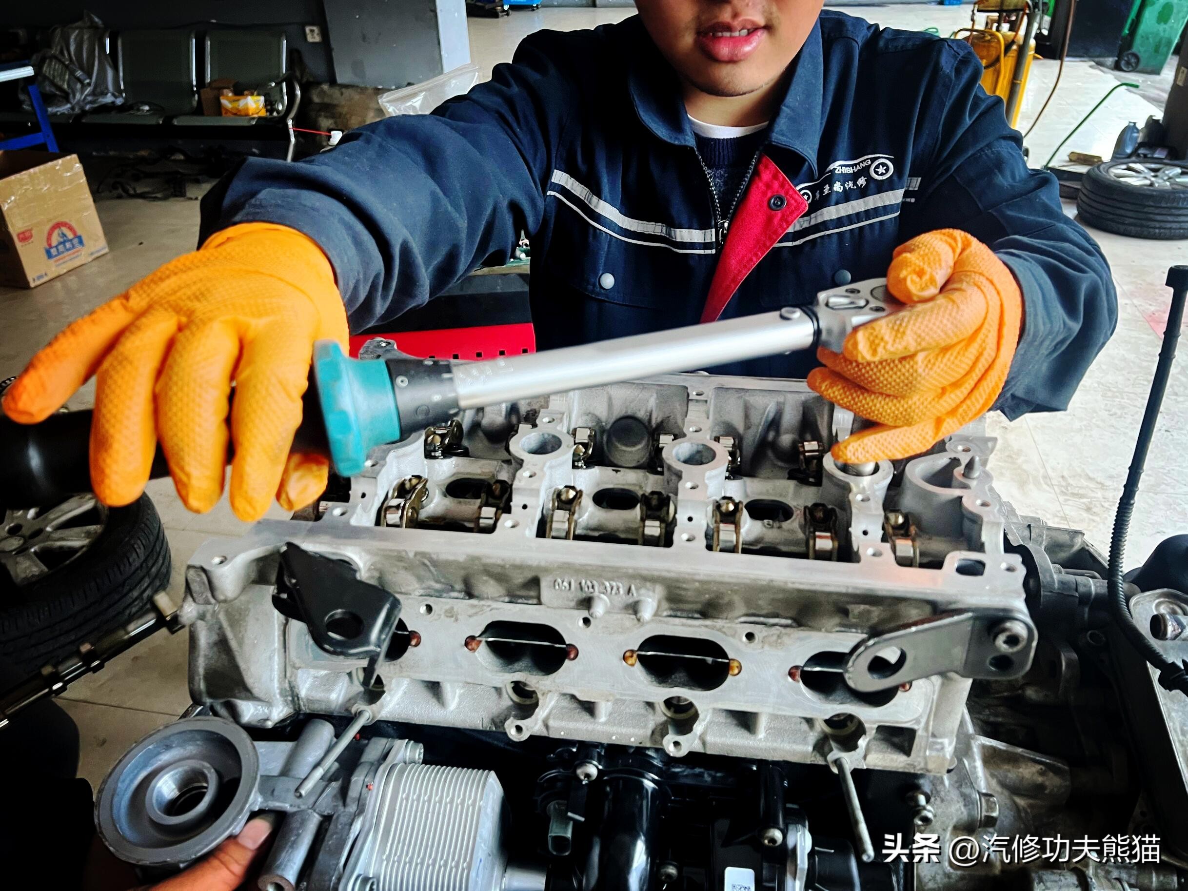 父亲老车翻新修复,父亲去世留下了的车去翻新