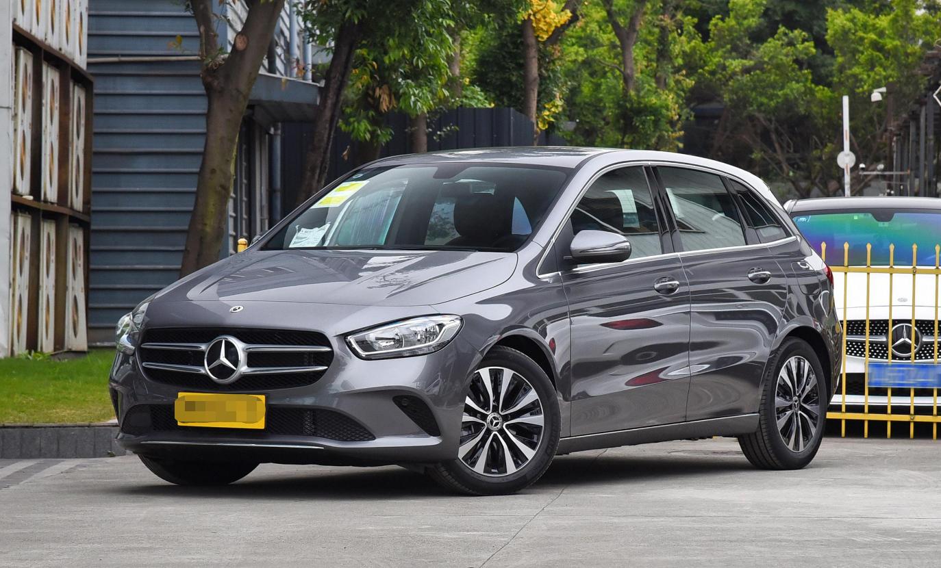 开奔驰和宝马哪款车有面子,哪款奔驰最豪华