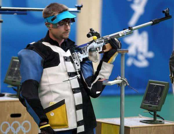 世界体坛十大发挥失常，外星人九八世界杯决赛，詹姆斯总决赛八分