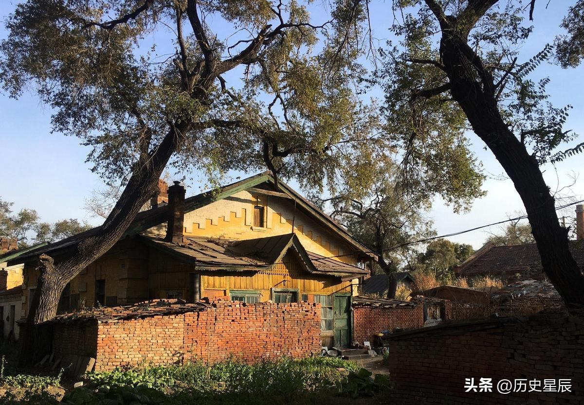 【晚清*楼青**旧影】*楼青**女媚态百出，丰乳肥臀，风情难挡！