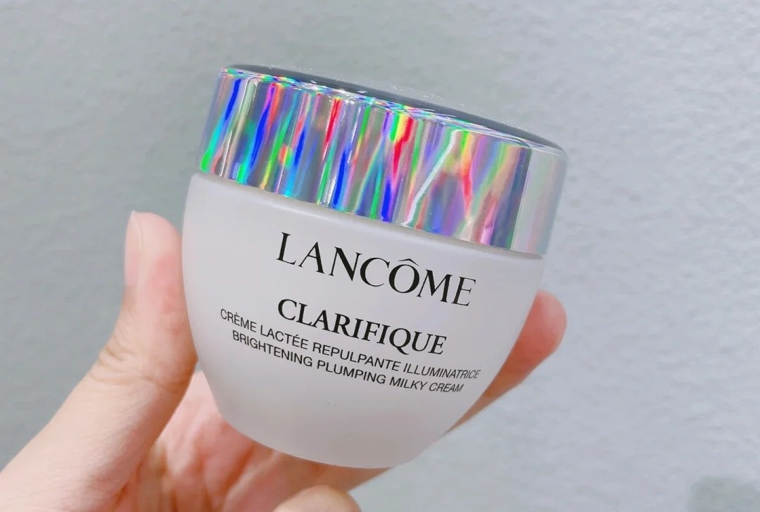 “千元级”的高端面霜怎么选？兰蔻美白提亮，资生堂紧致抗老