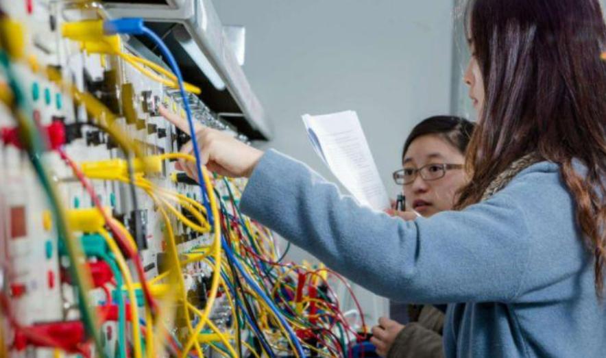 工科专业有哪些专业就业前景好些,工科类哪些专业前景好