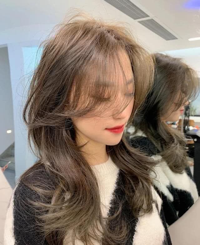 黄棕头发再染什么颜色能压住黄发,发色选择衬托肤色的棕发