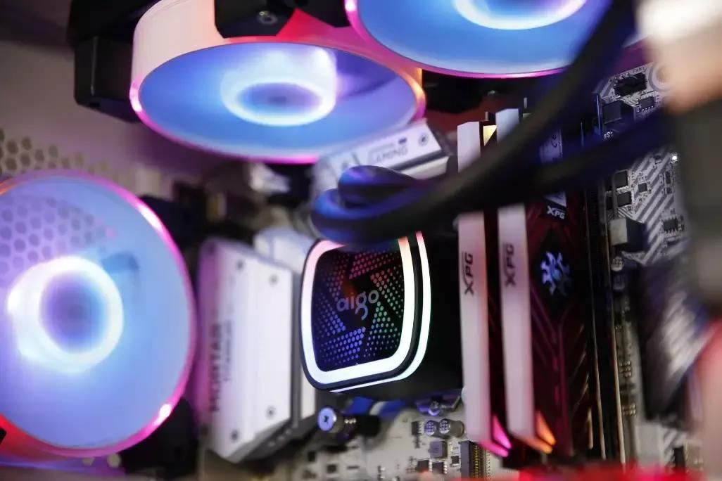 自己组装电脑需要注意什么问题呢,自己怎样组装电脑看完你就懂了