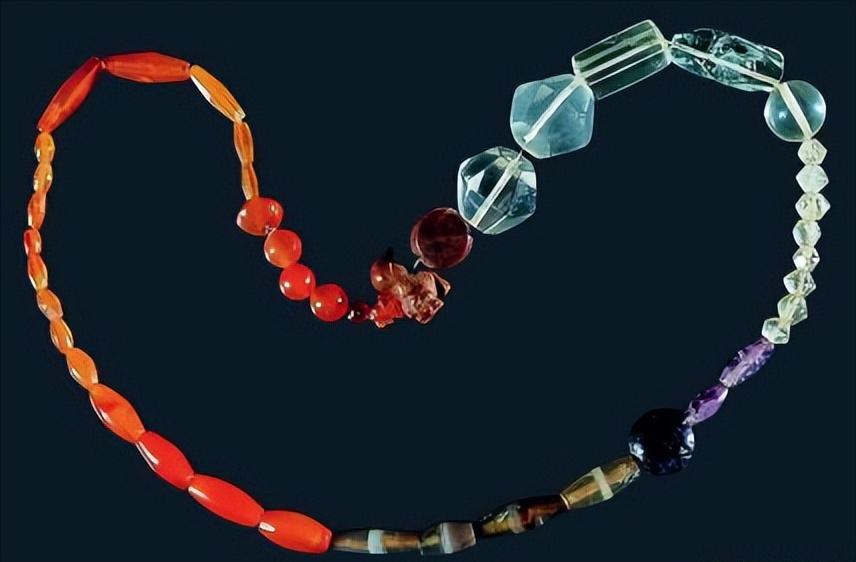 无瑕胜玉美至洁过冰清的意思,无瑕胜玉美