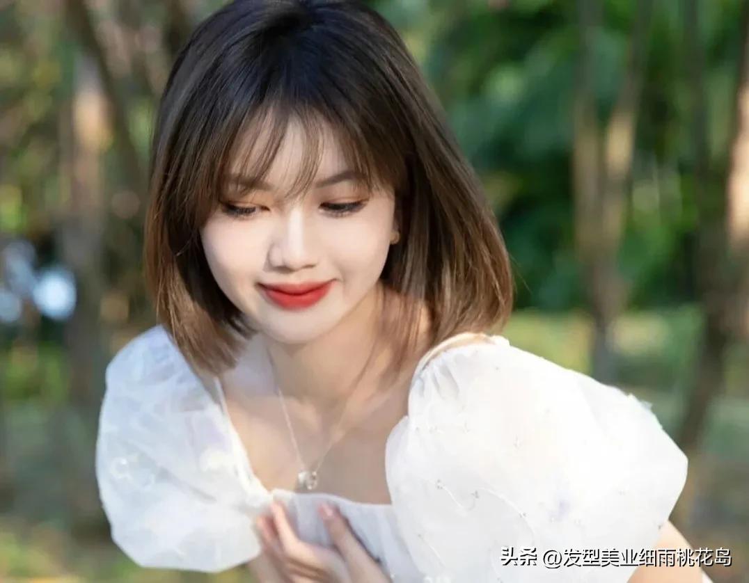 短发中年女网红排行,短发纹身女网红