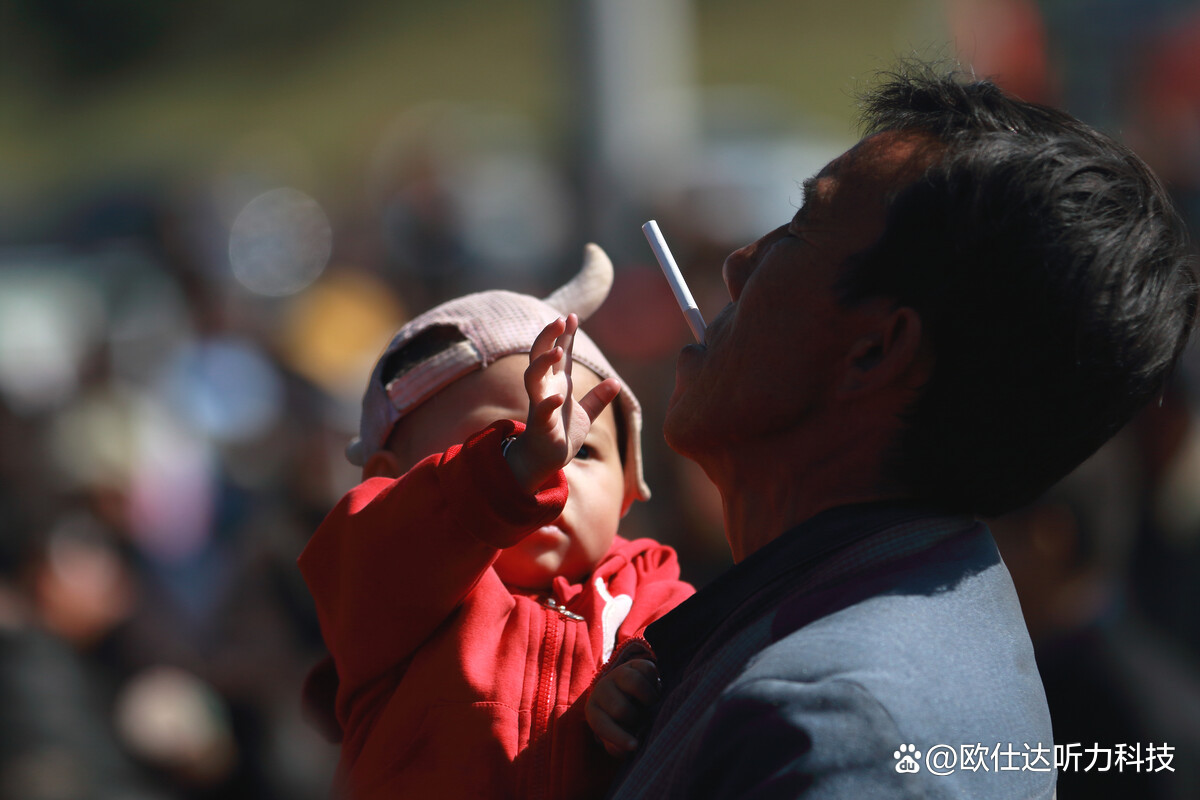 手机最大声会损害婴儿听力吗,手机掉落床上会不会影响宝宝听力