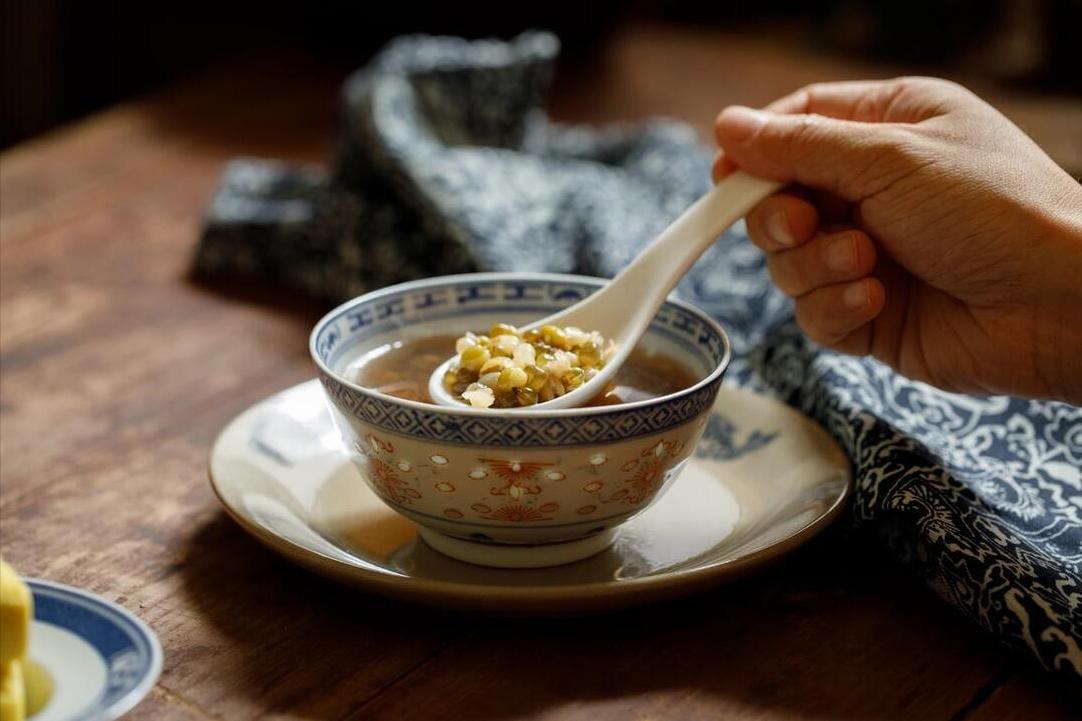 怎么样煮绿豆红豆能煮出沙,绿豆红豆怎么煮软而不脱皮