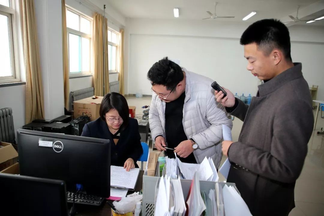 借调区委办和政府办哪个好,区委办公室借调有前途吗