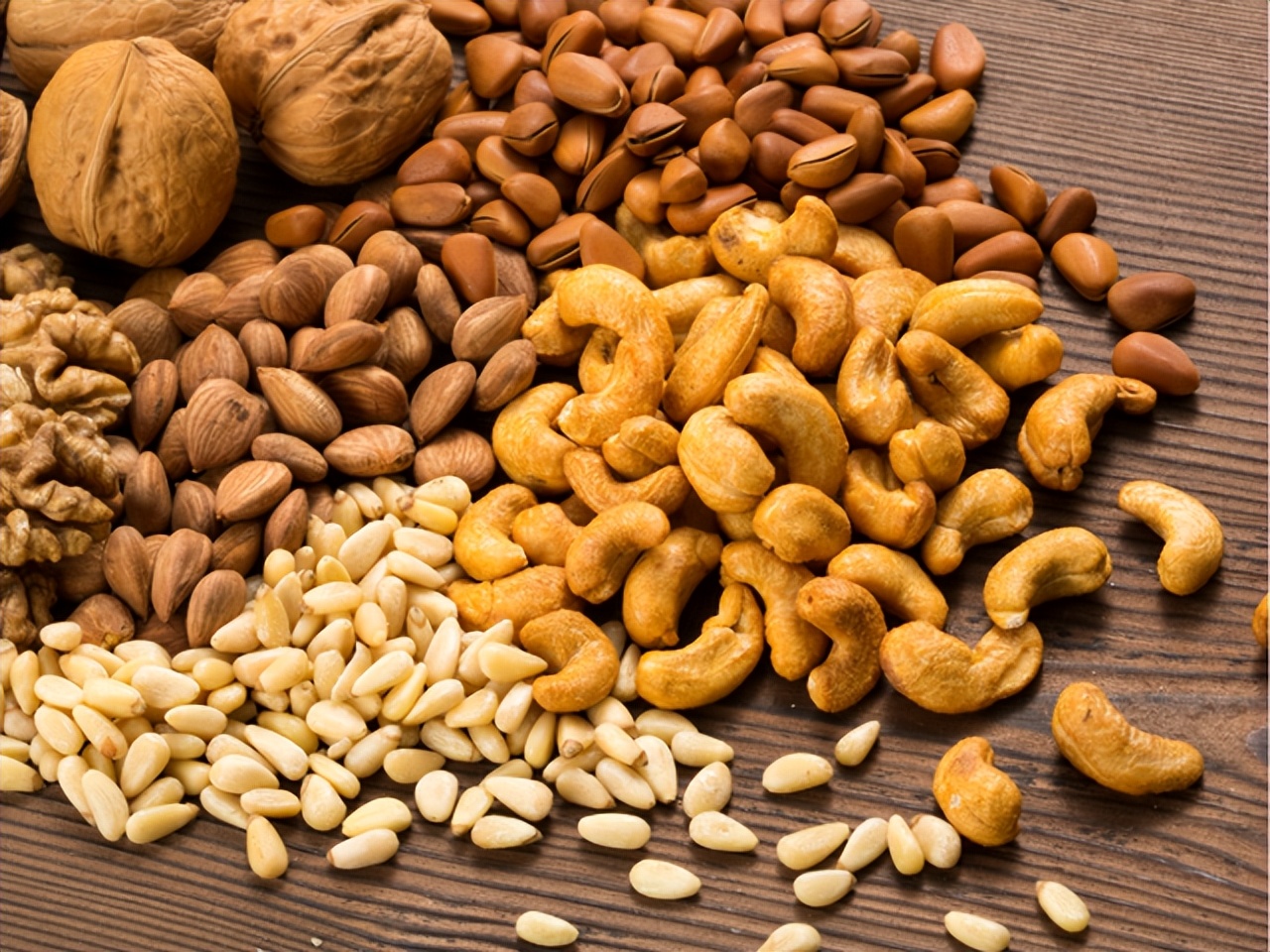 确诊了肠癌能治愈吗,确诊结肠癌需要立即手术吗