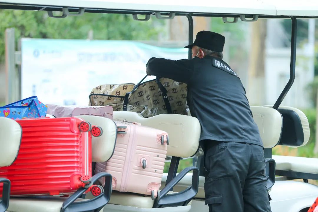 真暖：开学了，“妈妈牌”行李箱，年度最爱…