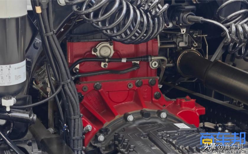 4x2牵引车运什么,2025款奔驰4x2牵引车最新款