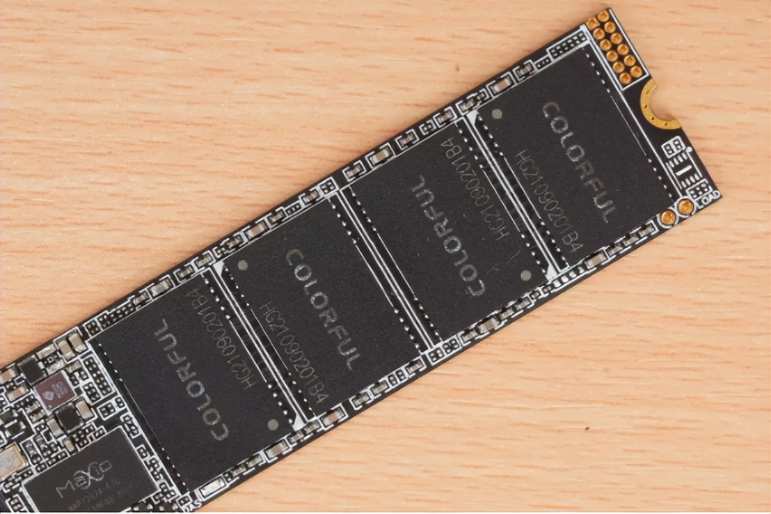 七彩虹战戟cn600量产,七彩虹cn600战戟和普通区别