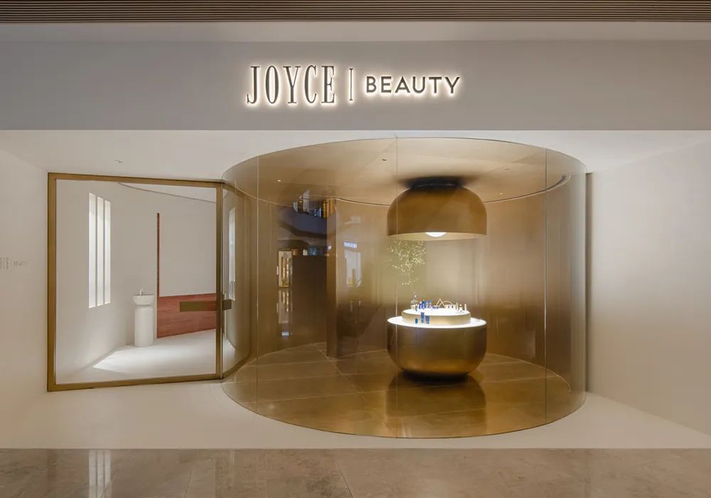 先锋派JOYCEBeauty：一代时尚女王和她的美妆伊甸园