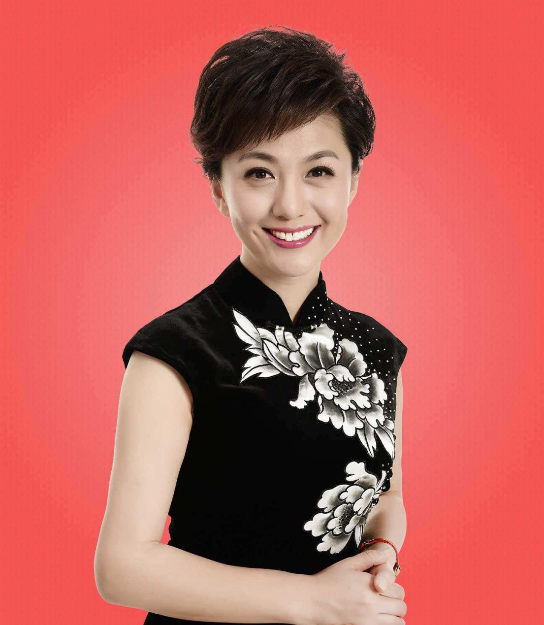 海霞为什么嫁给清华教授,清华北大48岁海霞全家照片