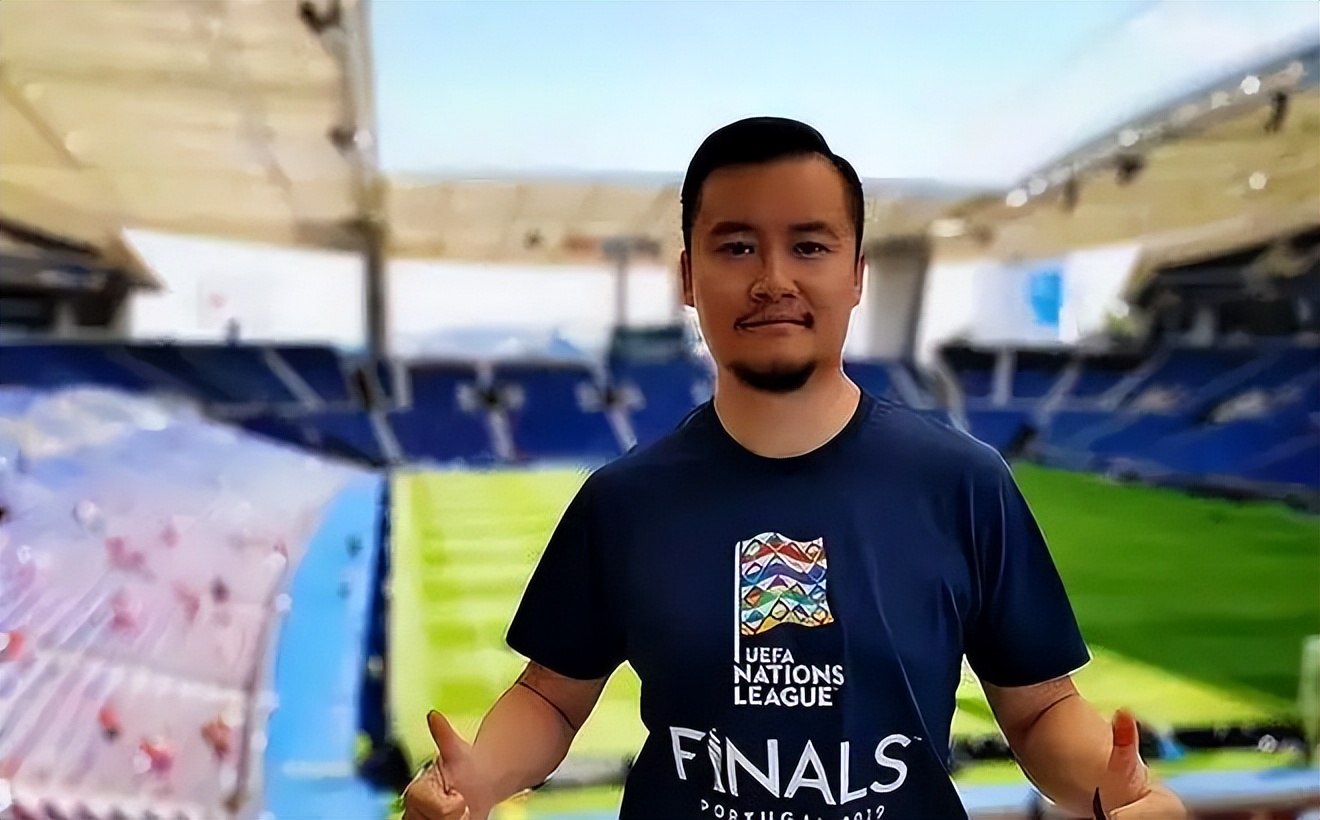 足球诗人贺炜老师合集,足球解说员贺炜真正的英雄主义