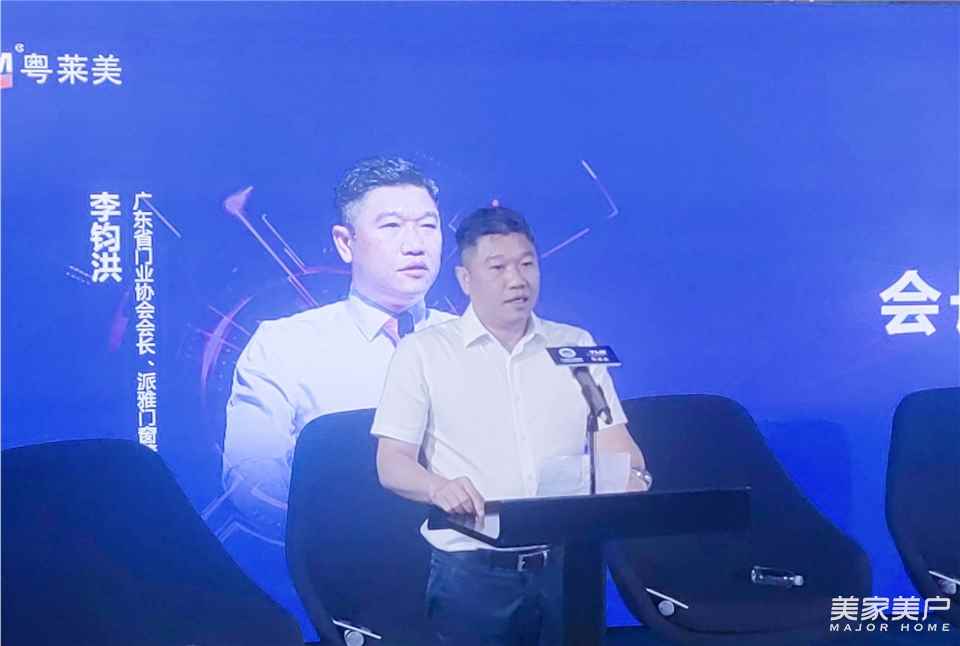 高端木门实木定制,一站式木门整木定制家居