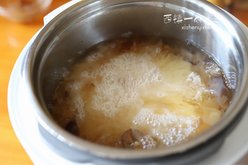 银耳养肺怎么做,银耳炖什么好吃又养胃又养肺