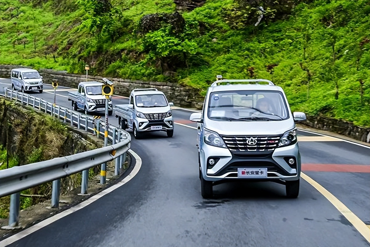 长安星卡新车跑多少动力最好,新长安星卡双排载重评测