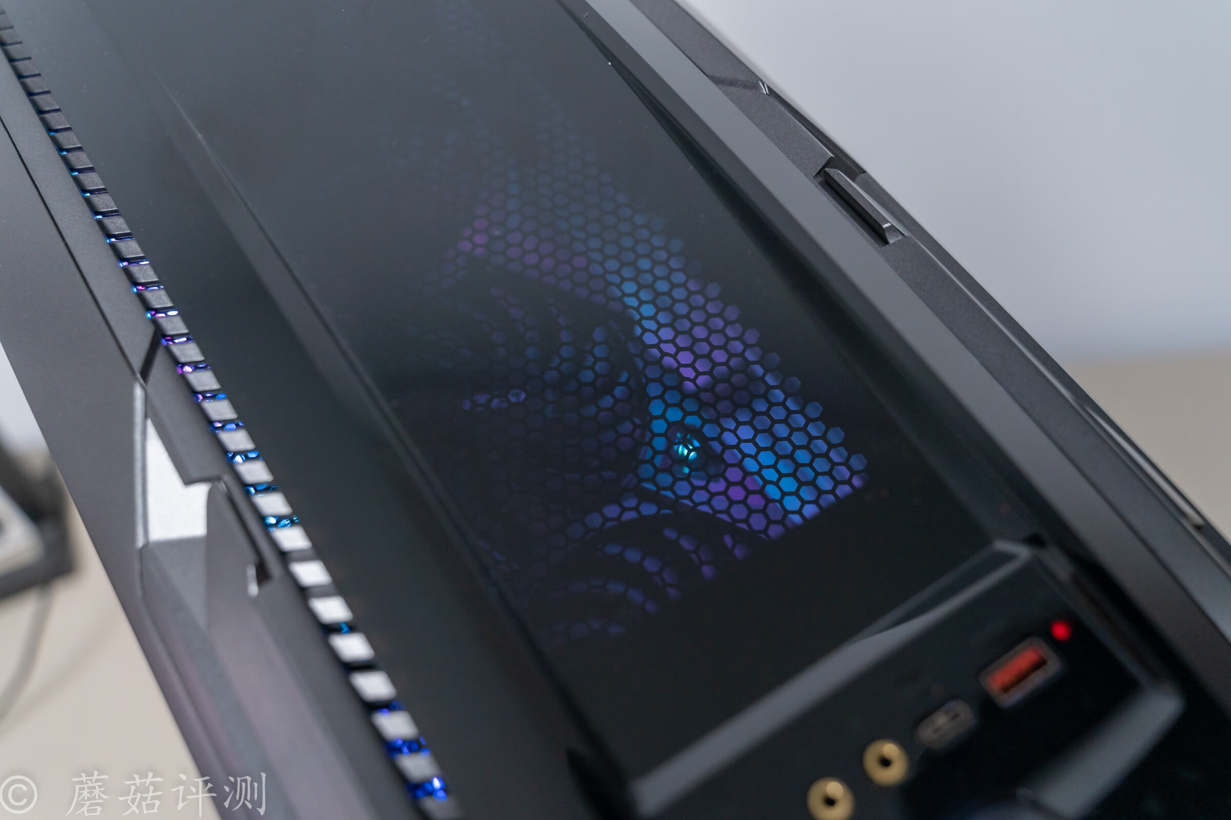 微星宙斯盾ti511代测评,微星宙斯盾ti5散热怎么样