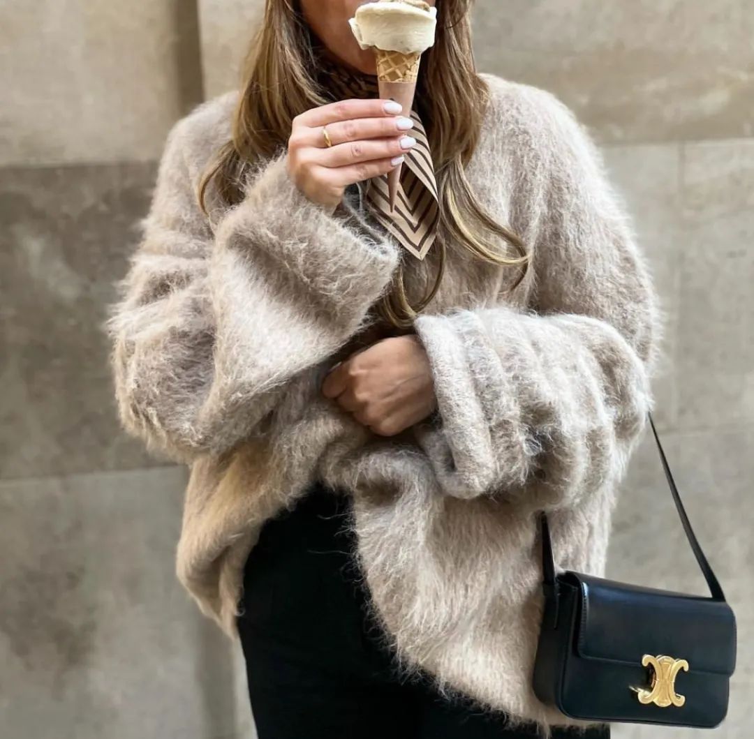 燕麦色搭配什么颜色好看,今年冬天流行燕麦色耐看又高级