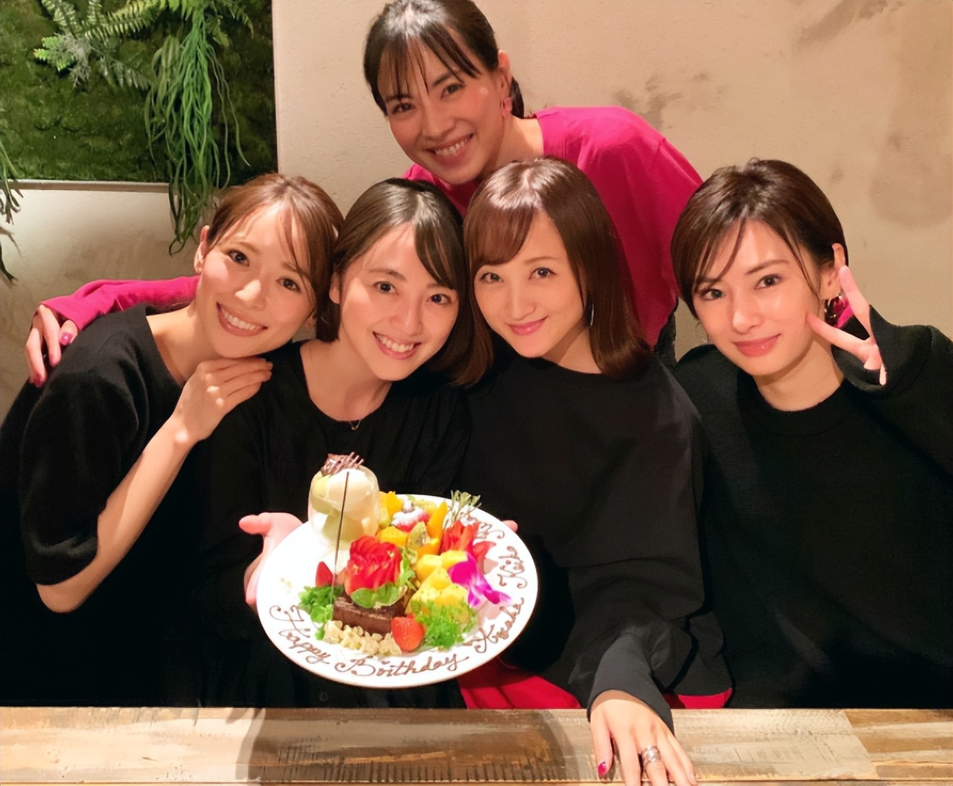 世界杯日本太太团,世界杯日本男足太太团大赏