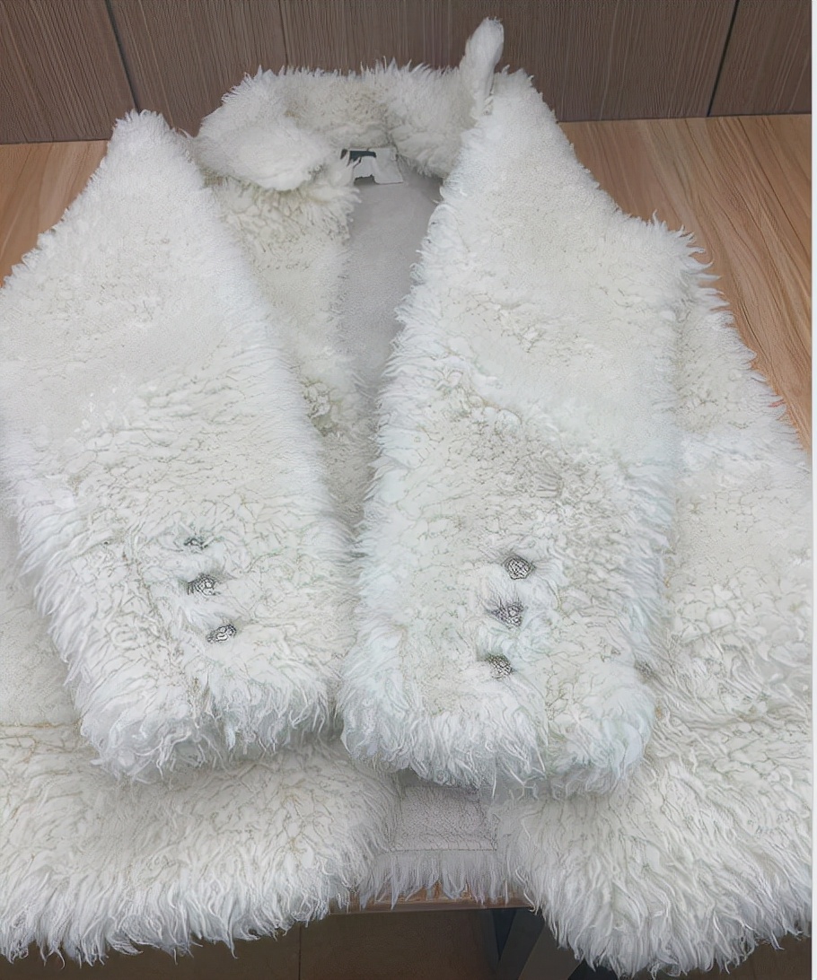 皮毛一体衣服洗了毛不顺,皮毛一体手工湿洗怎么洗