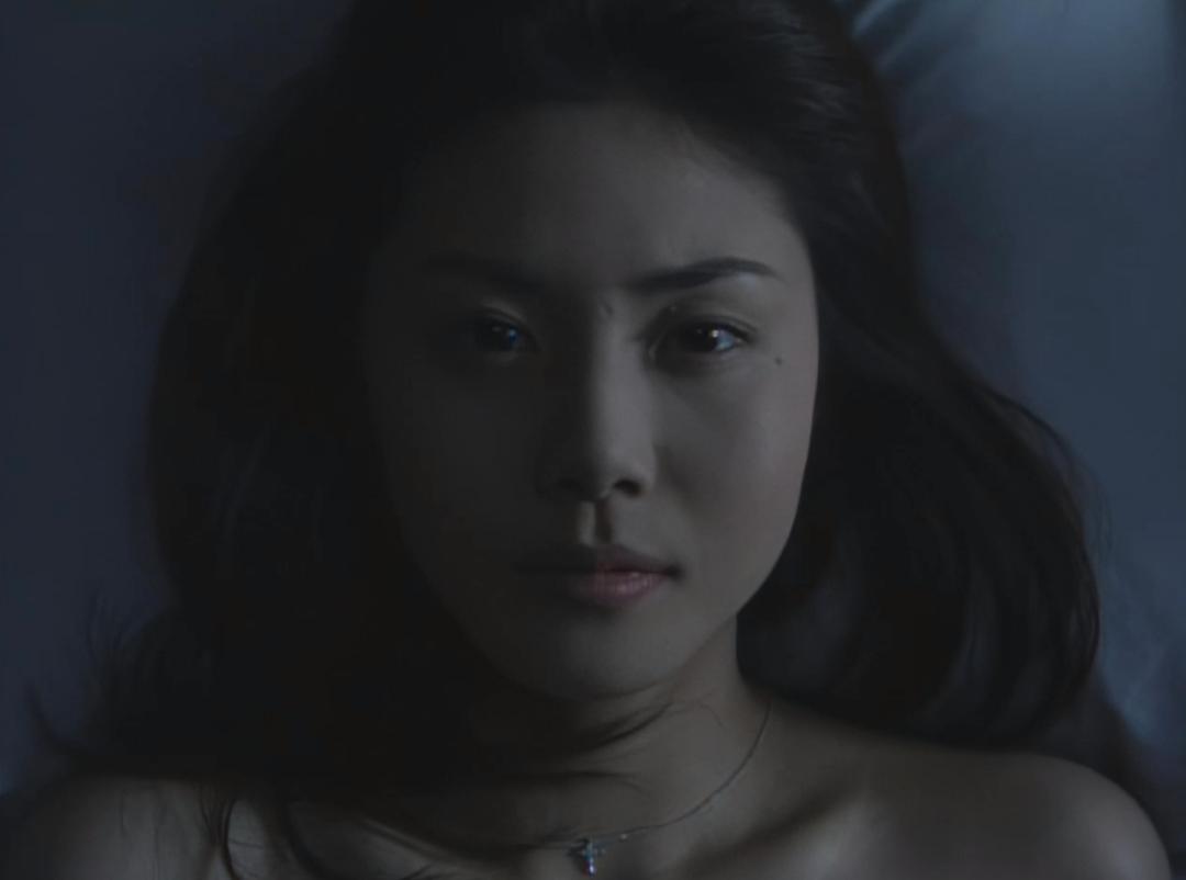 美人新剧尺度拉满，黑屋诱惑加激情肉搏，这么敢拍还是被吊打？