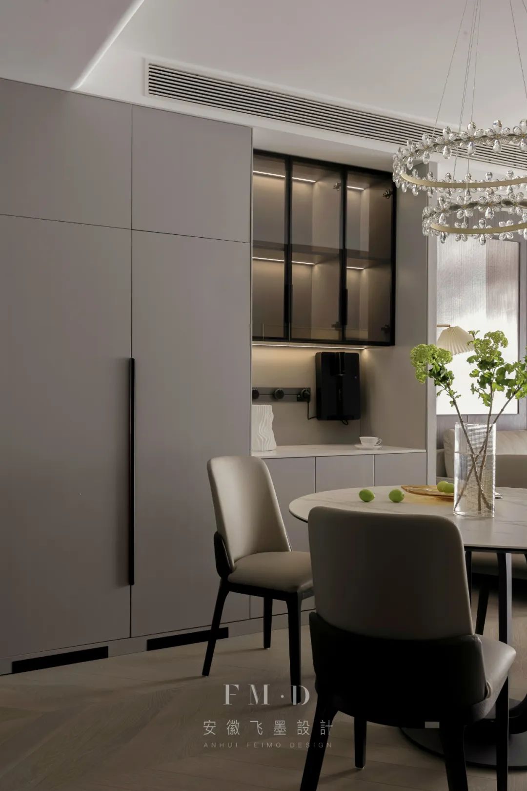 2020最火旋转楼梯装修大户型,跃层旋转楼梯装修效果图