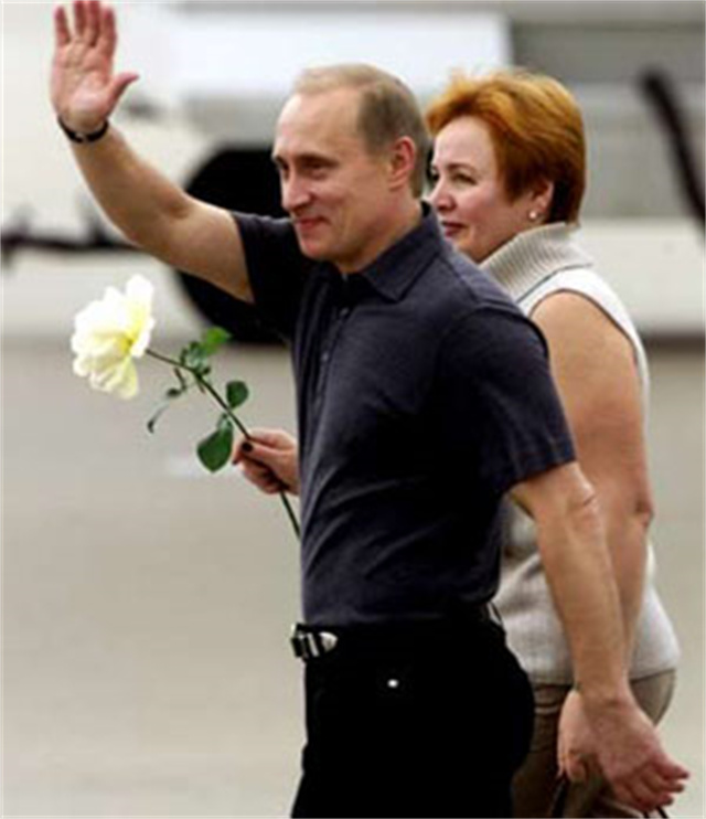 马克龙娶了24岁的老婆,马克龙娶了比自己大24岁的老师