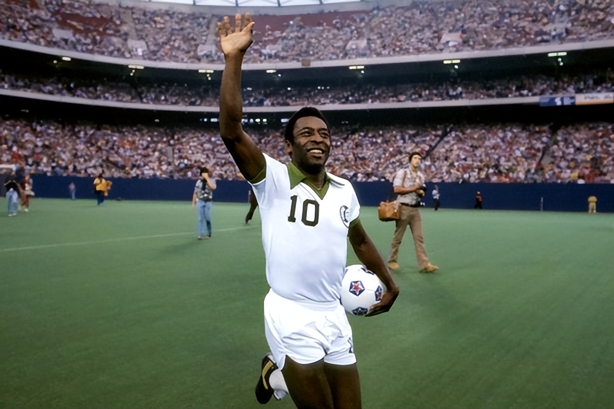 南美三杰马拉多纳,三球王故事