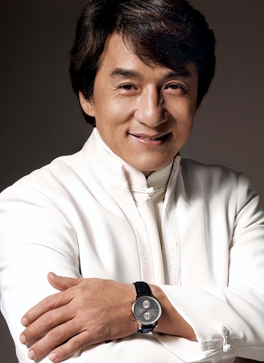 成龙跟他哥相认,成龙与哥哥相认完整版