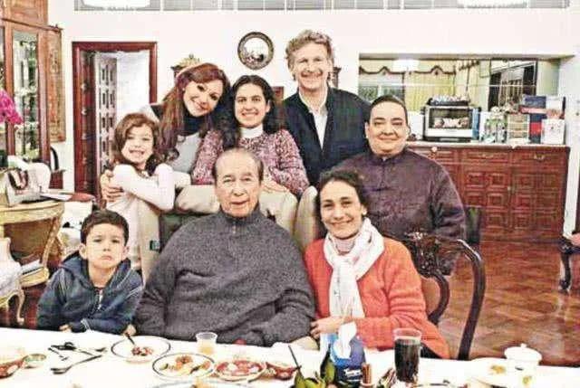 何鸿燊大房有几个孩子,何鸿燊第十八个孩子