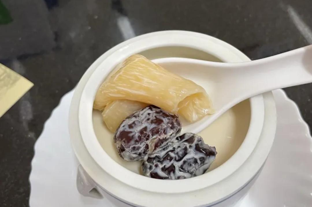 香港没有一个人，在九月中秋买月饼