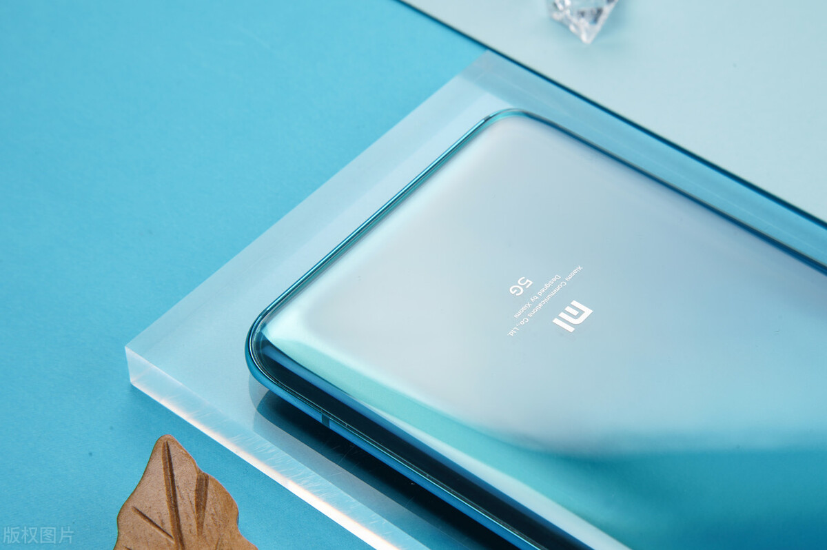 为什么那么多人看oled屏说难受,ips屏幕与oled屏幕哪个更好