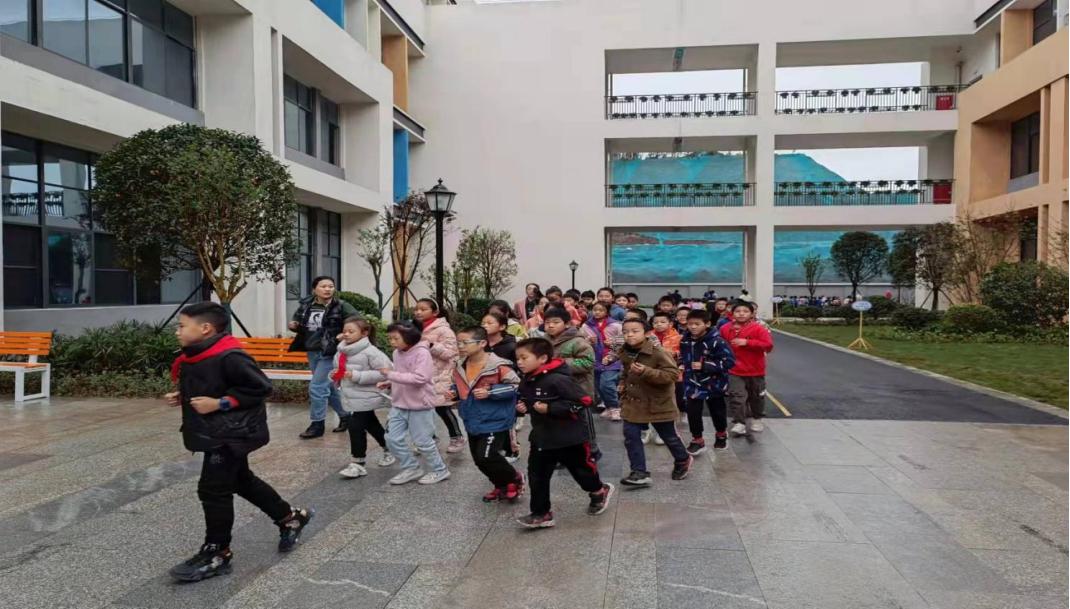 宜宾市南溪福临小学：“双减”下的幸福课堂一班一特长的艺体教育