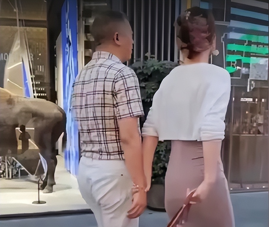 中铁三局辟谣董事长与女子逛街,中铁三局老总太古里