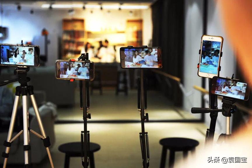 简析风口浪尖的直播电商行业现状,直播电商的转型之路有哪些