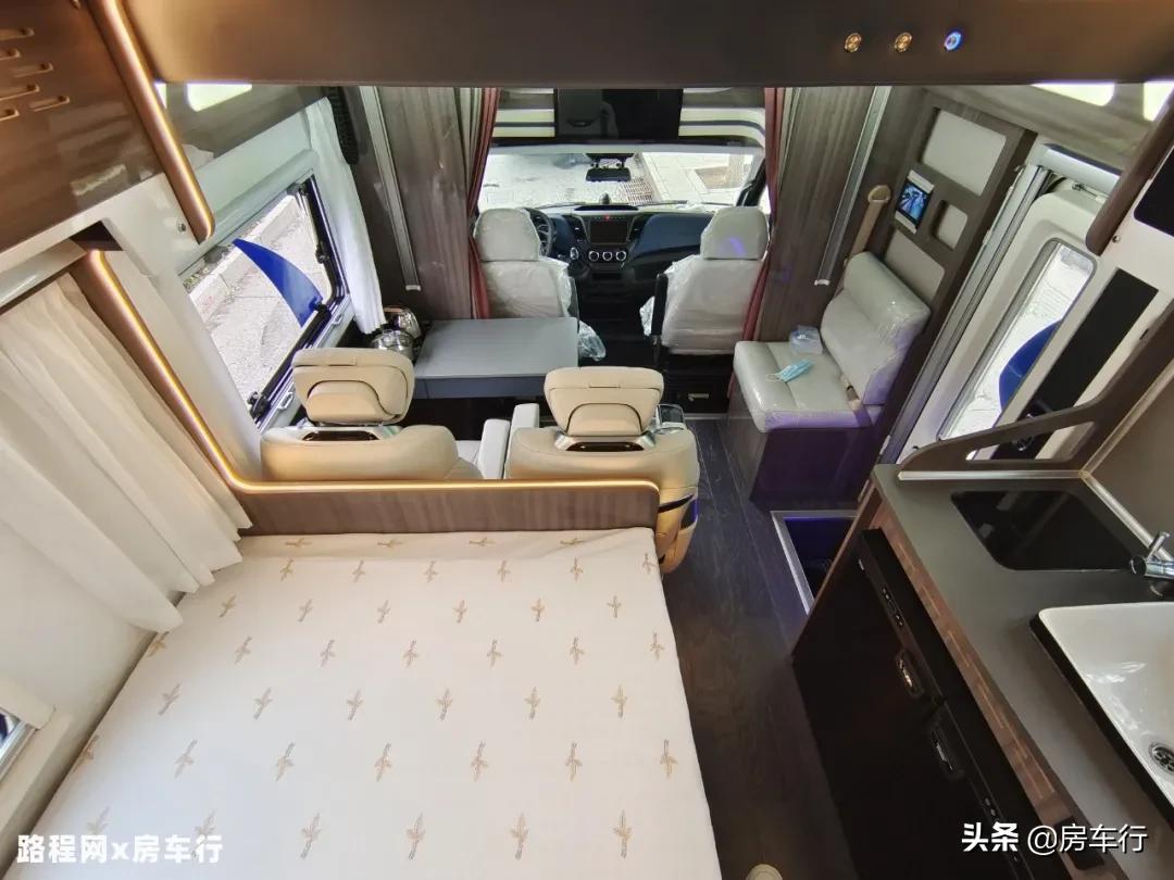最新款进口顶级依维柯b型房车,依维柯房车推荐10万到20万之间7座