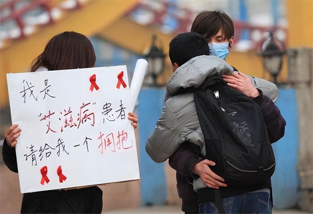 人感染艾滋存活时间,成年人艾滋病的潜伏期是多久