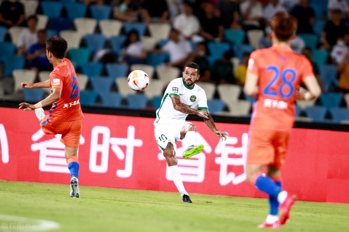 郑铮世界波破门,郑铮凌空打门