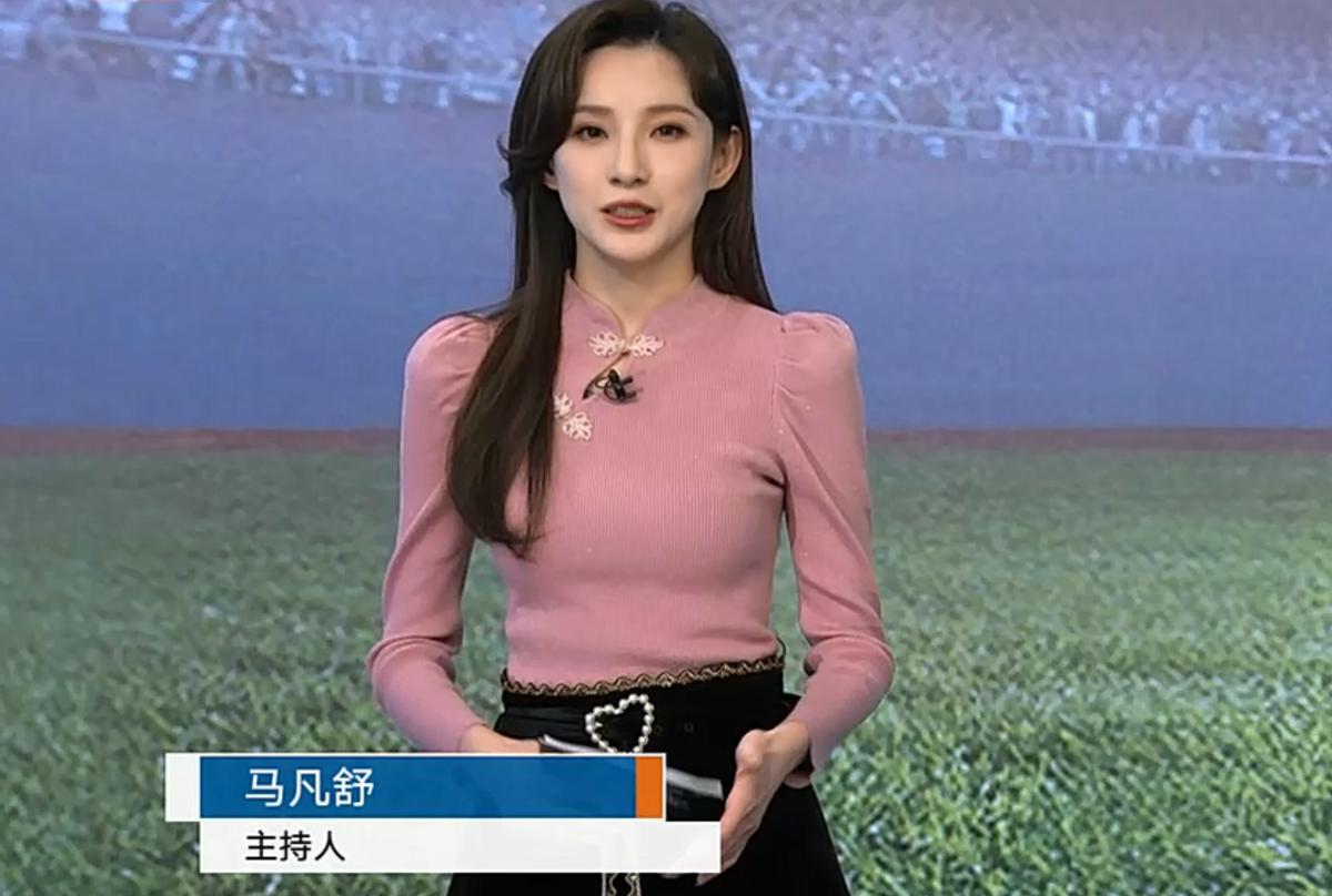 新的“央视一姐”接班人，力压董卿李红，网友评价：美若“天仙”