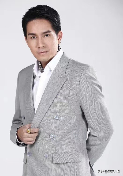 花环夫人泰剧男女主,泰剧花环夫人一共有几版