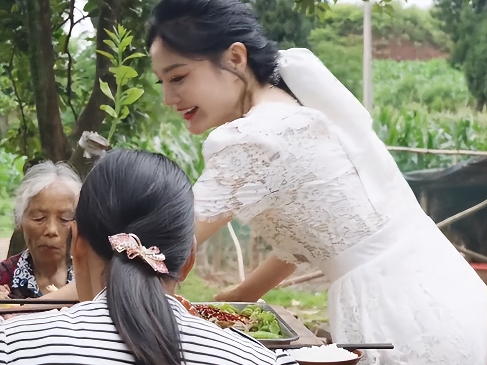 网红唐小鱼的全部作品,唐小鱼开豪车